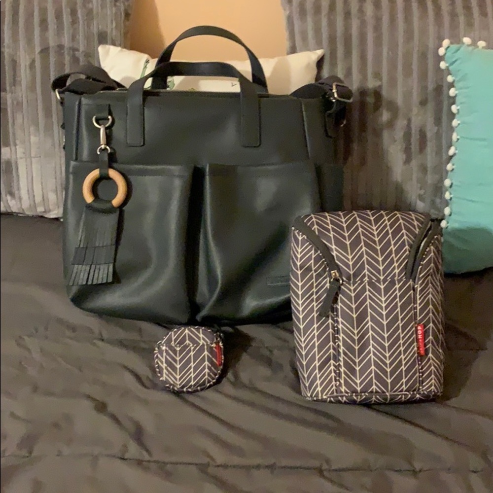 Skip Hop Greenwich Simply Chic Tote/Accessories